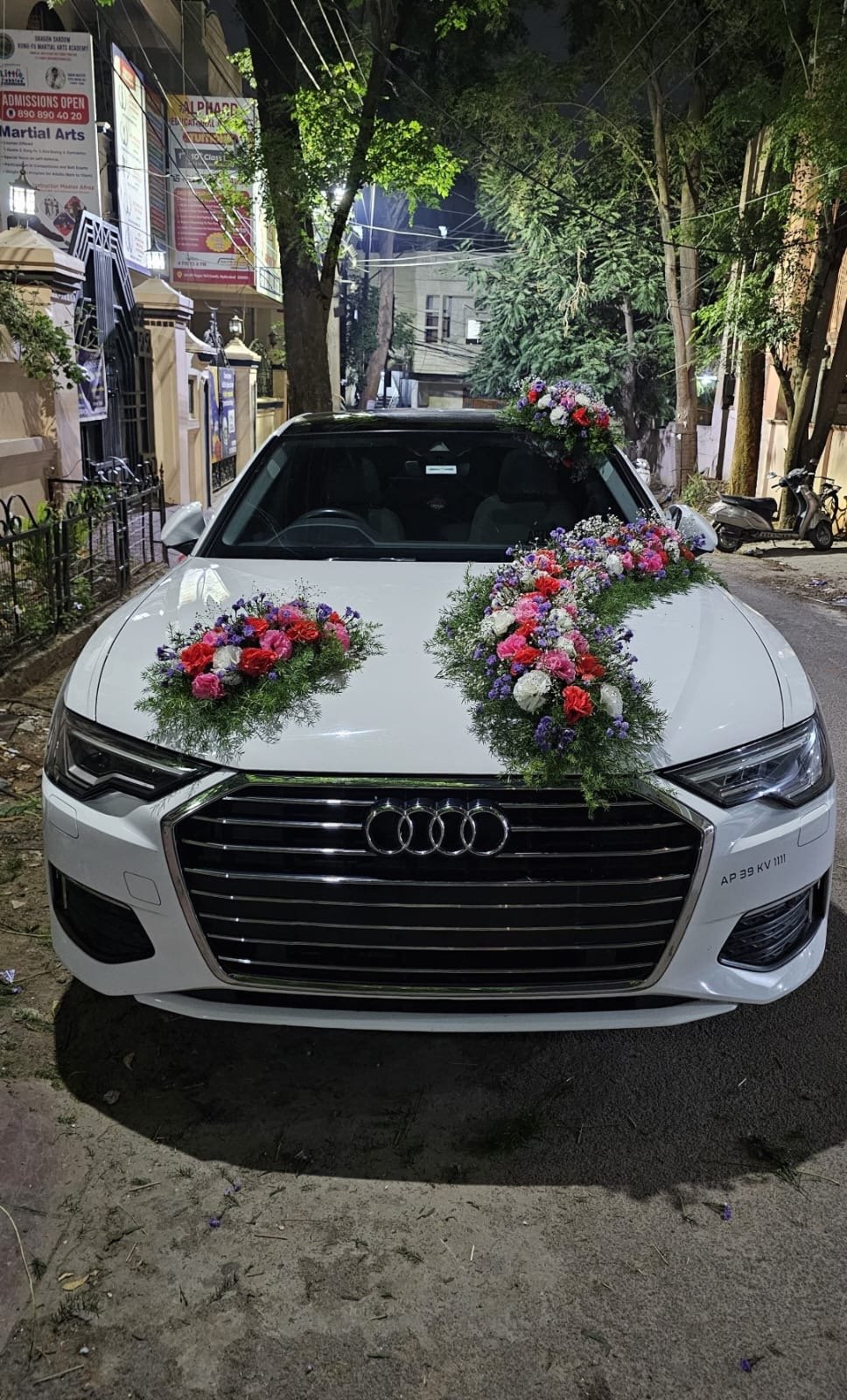 Audi wedding car decoration